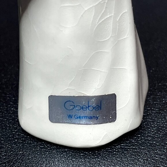 Goebel White Porcelain Musical Angel Figurines with Flute & Accordion - Picture 12 of 12